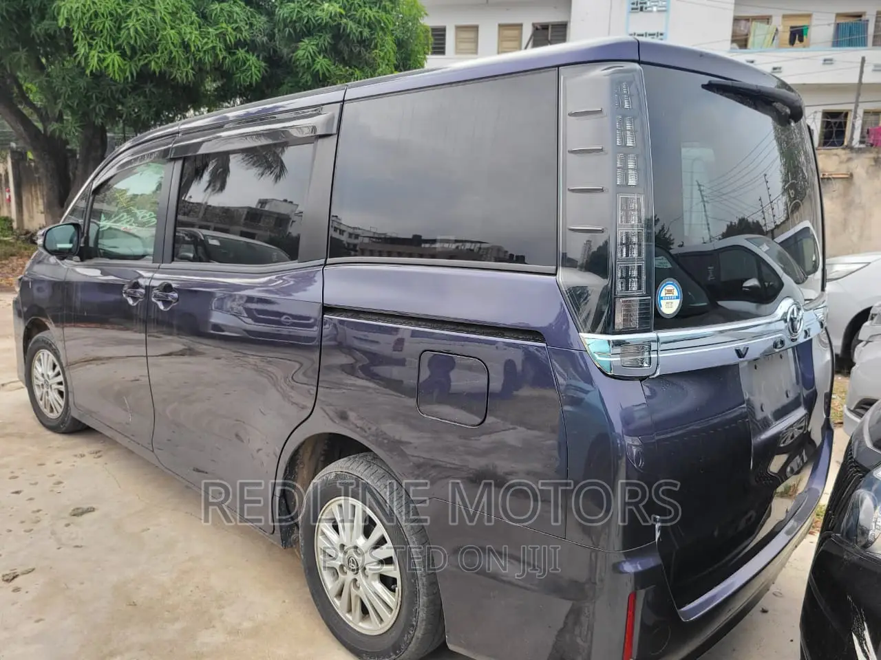 Toyota Voxy 2016 Gray