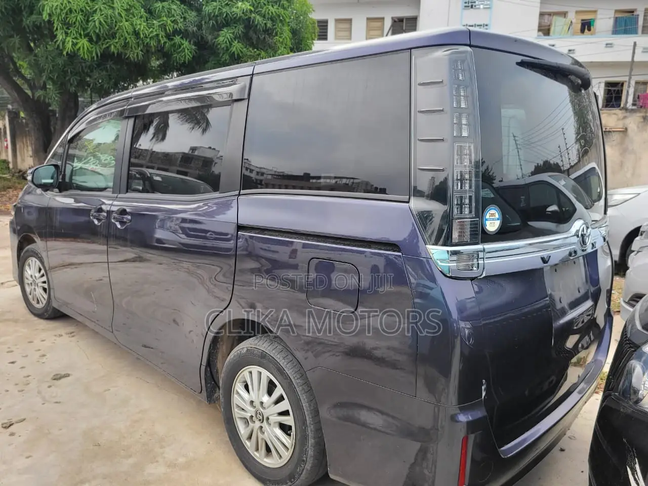 Toyota Voxy 2016 Gray