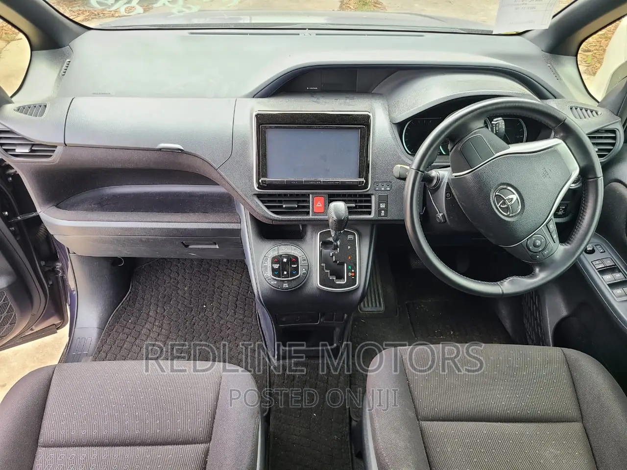Toyota Voxy 2016 Gray