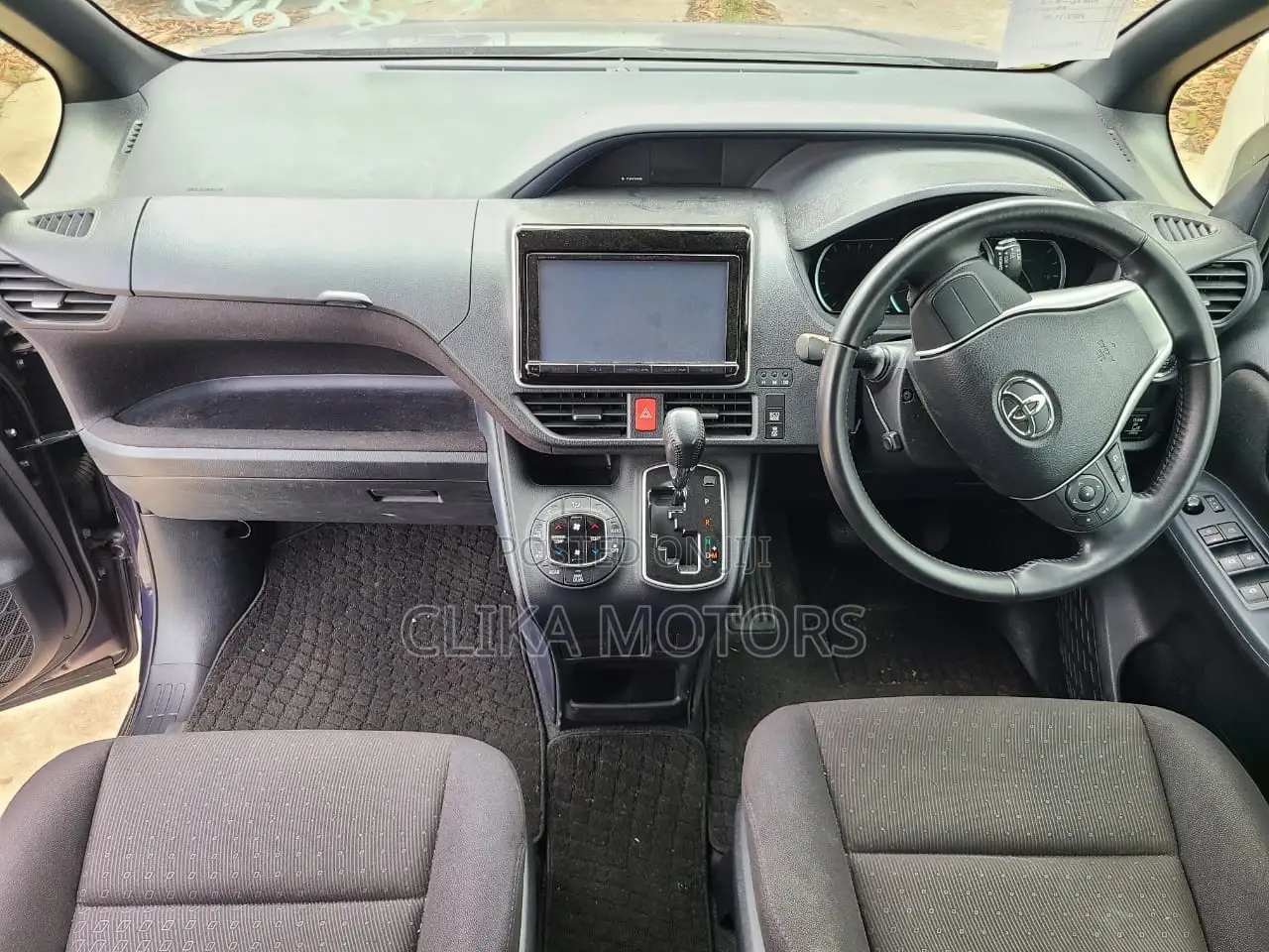 Toyota Voxy 2016 Gray