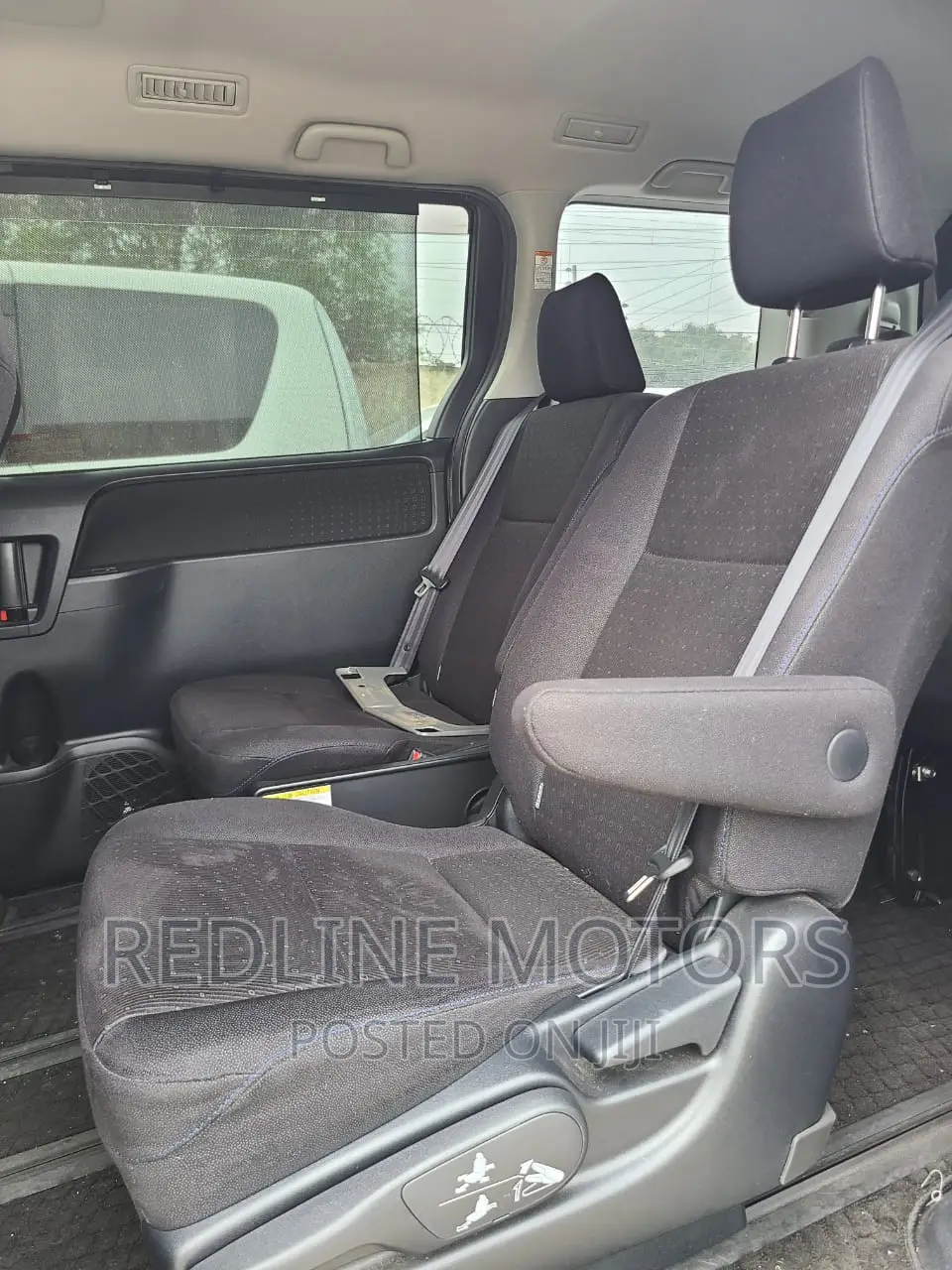 Toyota Voxy 2016 Gray