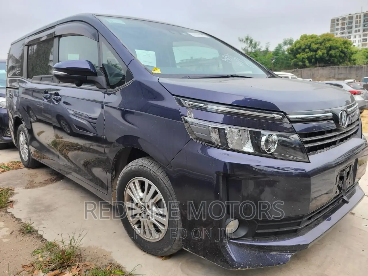 Toyota Voxy 2016 Gray