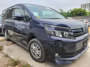 Toyota Voxy 2016 Gray