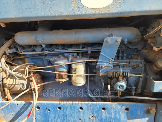 Ford Tw 20 Tractor - thumbnail 9