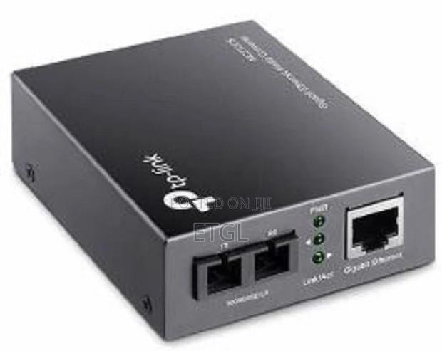 .TP-LINK Mc210cs Gigabit Media Converter Single-Mode