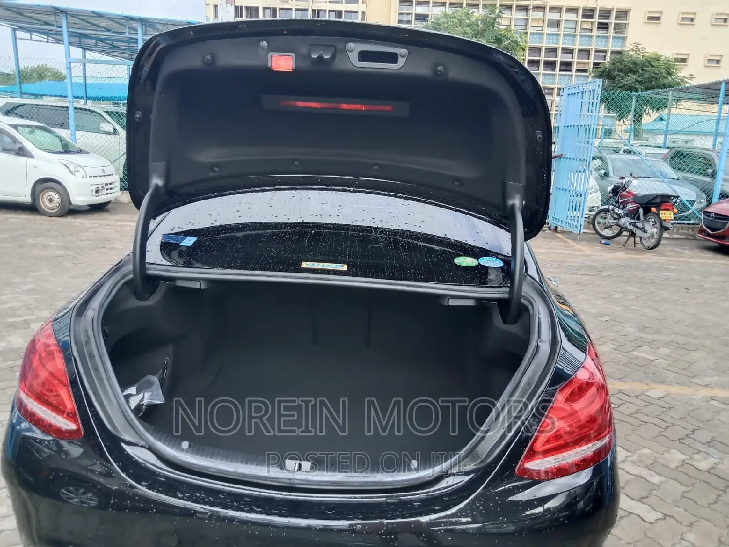 Mercedes-Benz C180 2017 Black