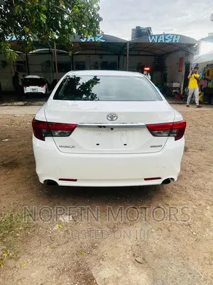 Toyota Mark X 2017 Pearl