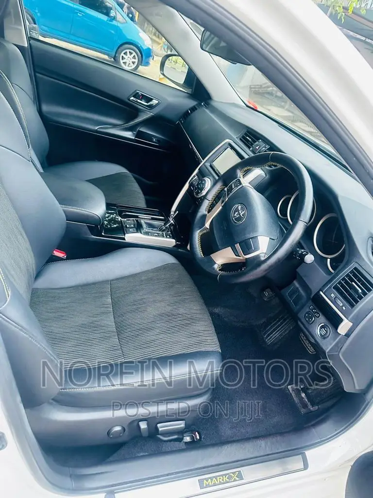 Toyota Mark X 2017 Pearl
