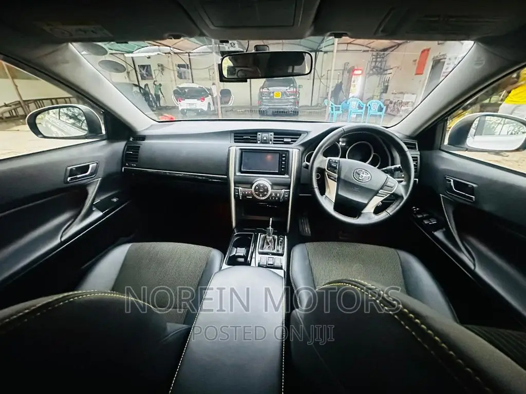 Toyota Mark X 2017 Pearl