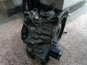 Nissan Tiida Hr15 Gearbox