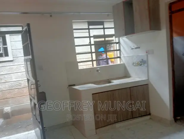 1bdrm Bedsitter in Anzen4, Banana for rent
