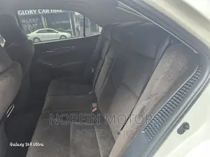 Toyota Crown 2016 Pearl