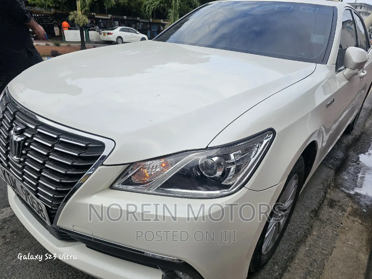 Toyota Crown 2016 Pearl
