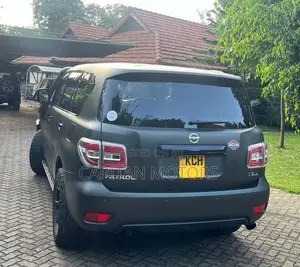 Nissan Patrol 2013 Gray