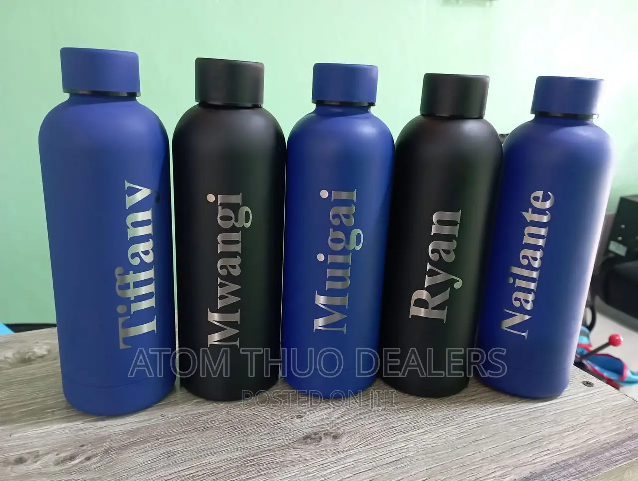 *Vacuum Flasks/ Water Bottle*
Size: 750ml 
Colors 
Black
