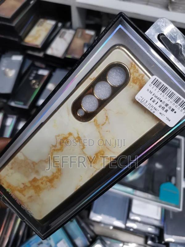Marble Case With Screen Protector for Z Fold 3 - thumbnail 3