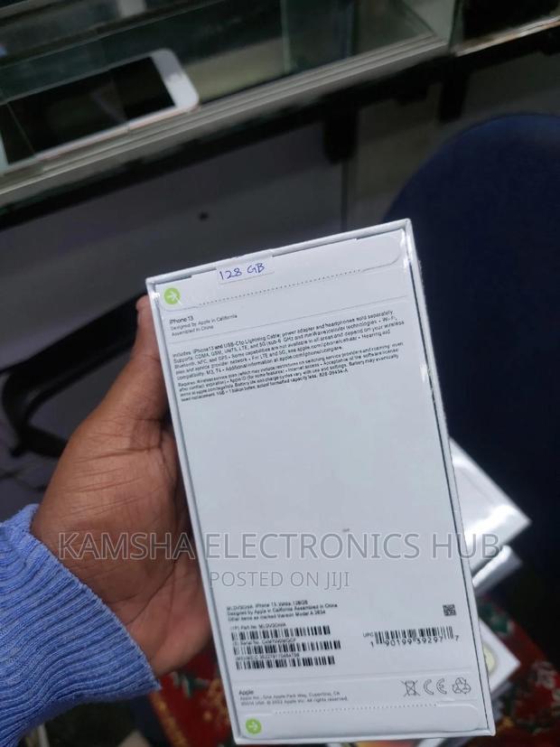 New Apple iPhone 13 128 GB Silver - thumbnail 2