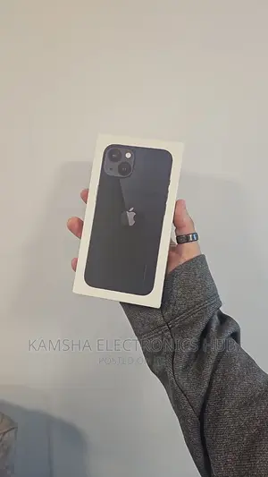 New Apple iPhone 13 128 GB Silver