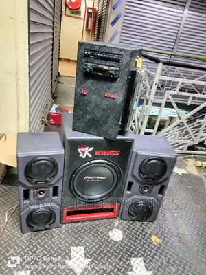 Unique Set Up Ground Shaker