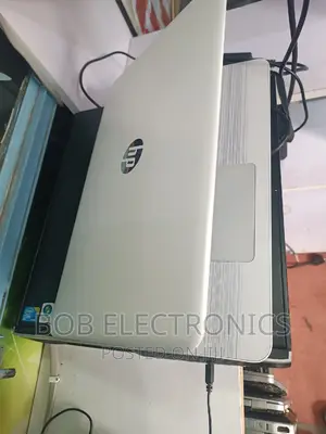 Laptop HP Pavilion 15-cs3063cl 8GB Intel Core i5 HDD+SSD 1T