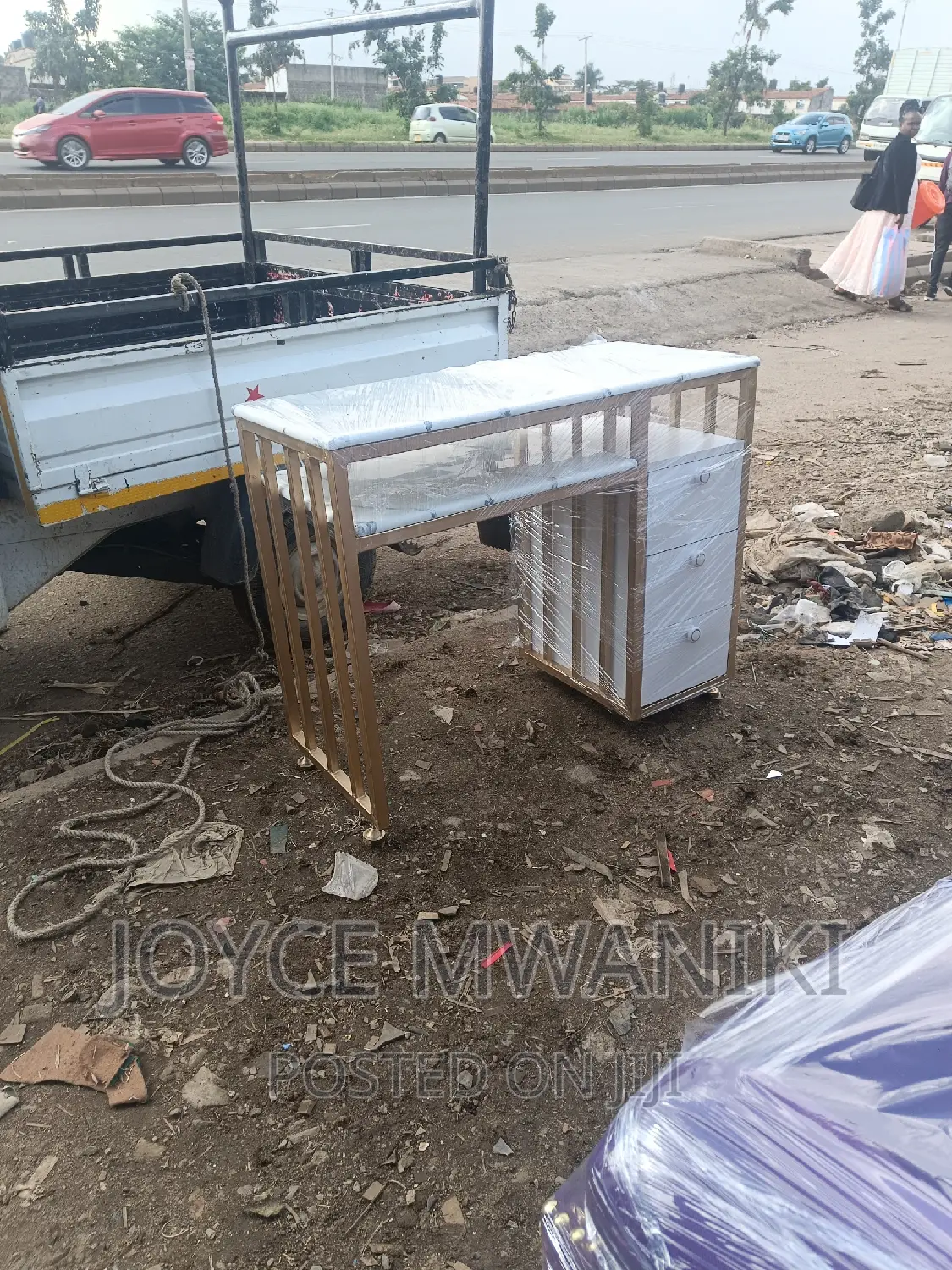 Manicure Table, Latest Design With Marble Tops and Drawers.
