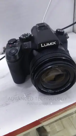Lumix/Panasonic Fz1000 With Lense