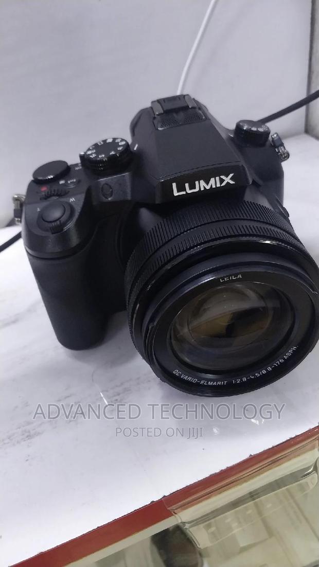 Lumix/Panasonic Fz1000 With Lense - thumbnail 3
