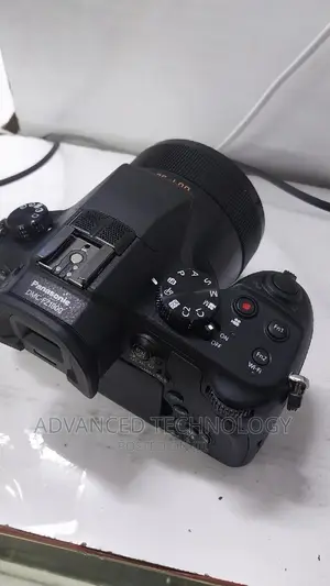 Lumix/Panasonic Fz1000 With Lense
