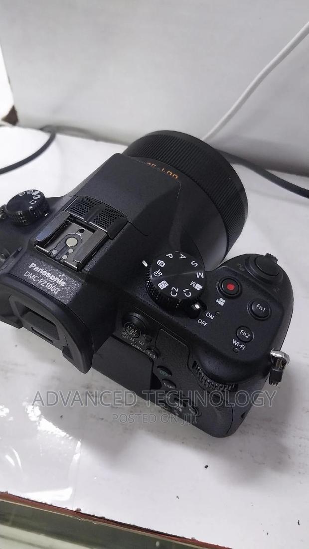 Lumix/Panasonic Fz1000 With Lense - thumbnail 5