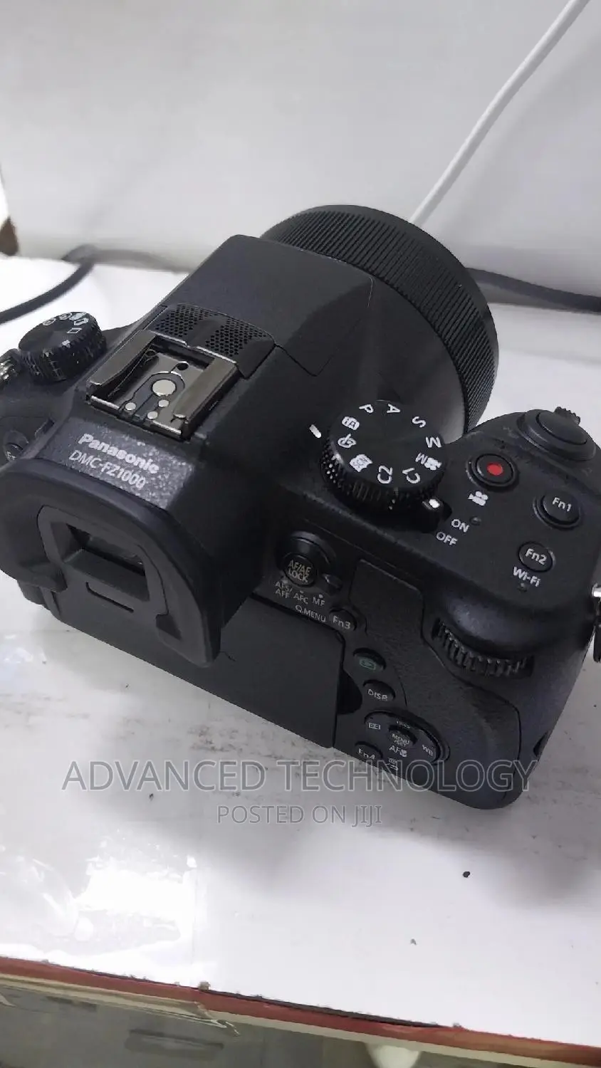 Lumix/Panasonic Fz1000 With Lense