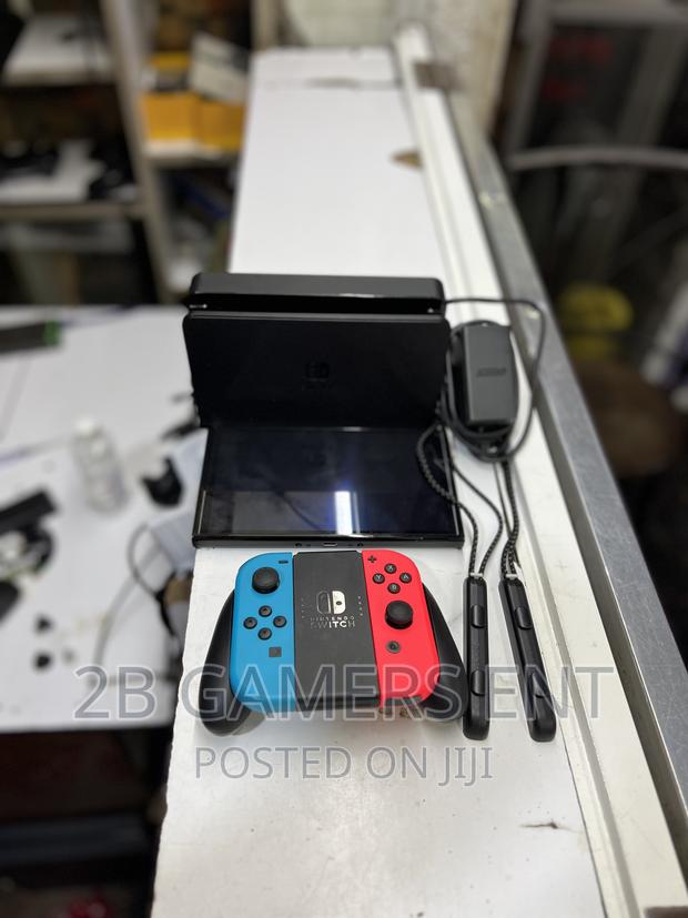 Nitendo Switch Oled - main view
