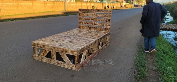 Pallet Bed- 4*6 Blazed Pallet Bed. (CM0,7) - main view