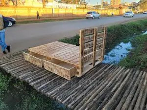 Pallet Bed- 4*6 Blazed Pallet Bed With Drawers. (#JF,L0)