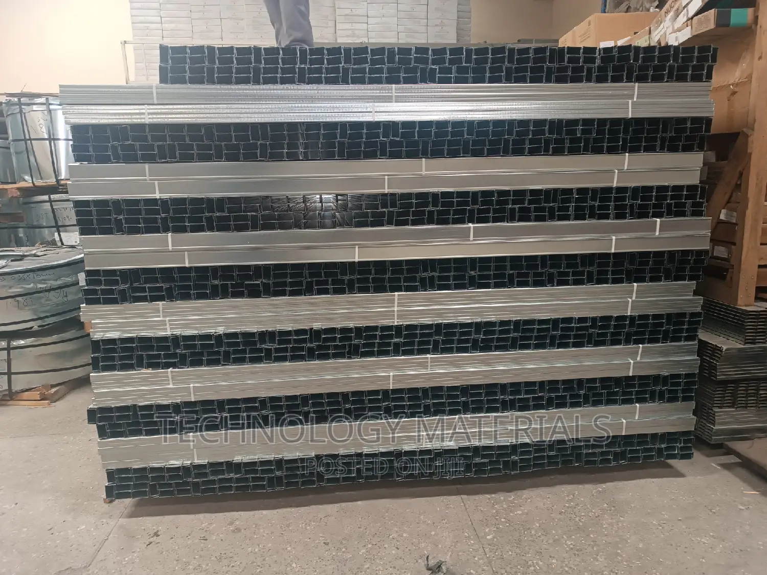 Stud for Partition (63mm)