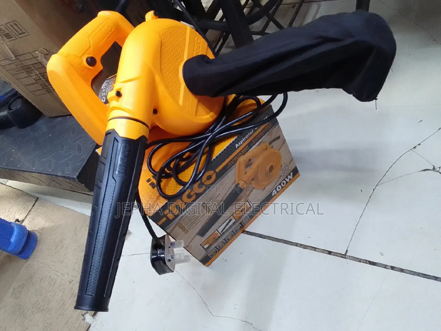 Ingco Blower Machine