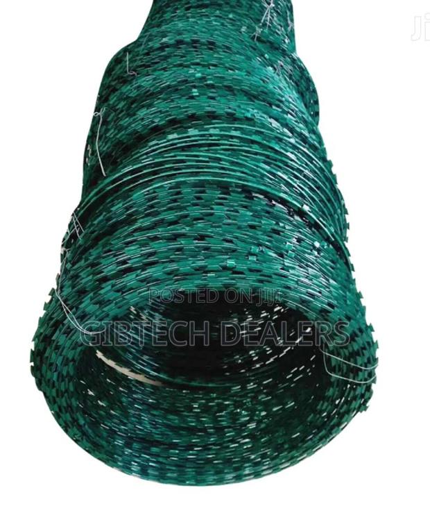 Quality Green Galvanized Razor Wire 10m - main view
