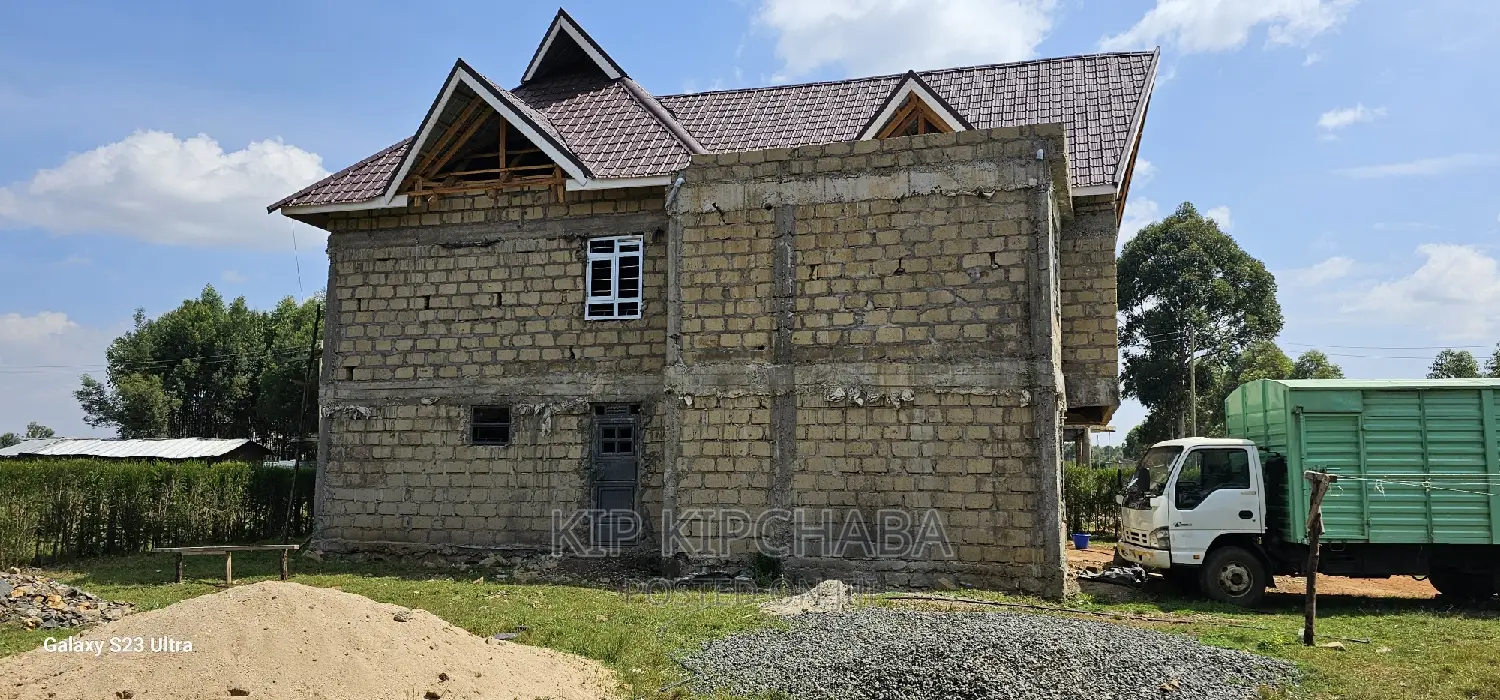 5bdrm Maisonette in Royalton, Racecourse for sale