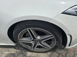 Mercedes-Benz 220 2018 White