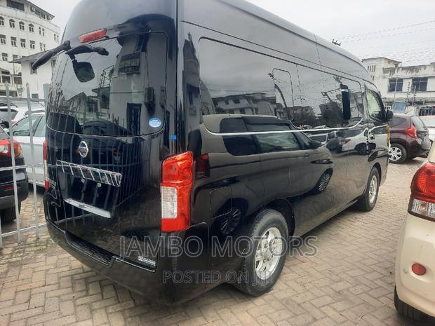 Nissan Caravan (Urvan) 2017 Black - thumbnail 14