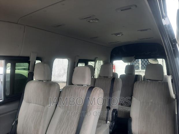 Nissan Caravan (Urvan) 2017 Black - thumbnail 8