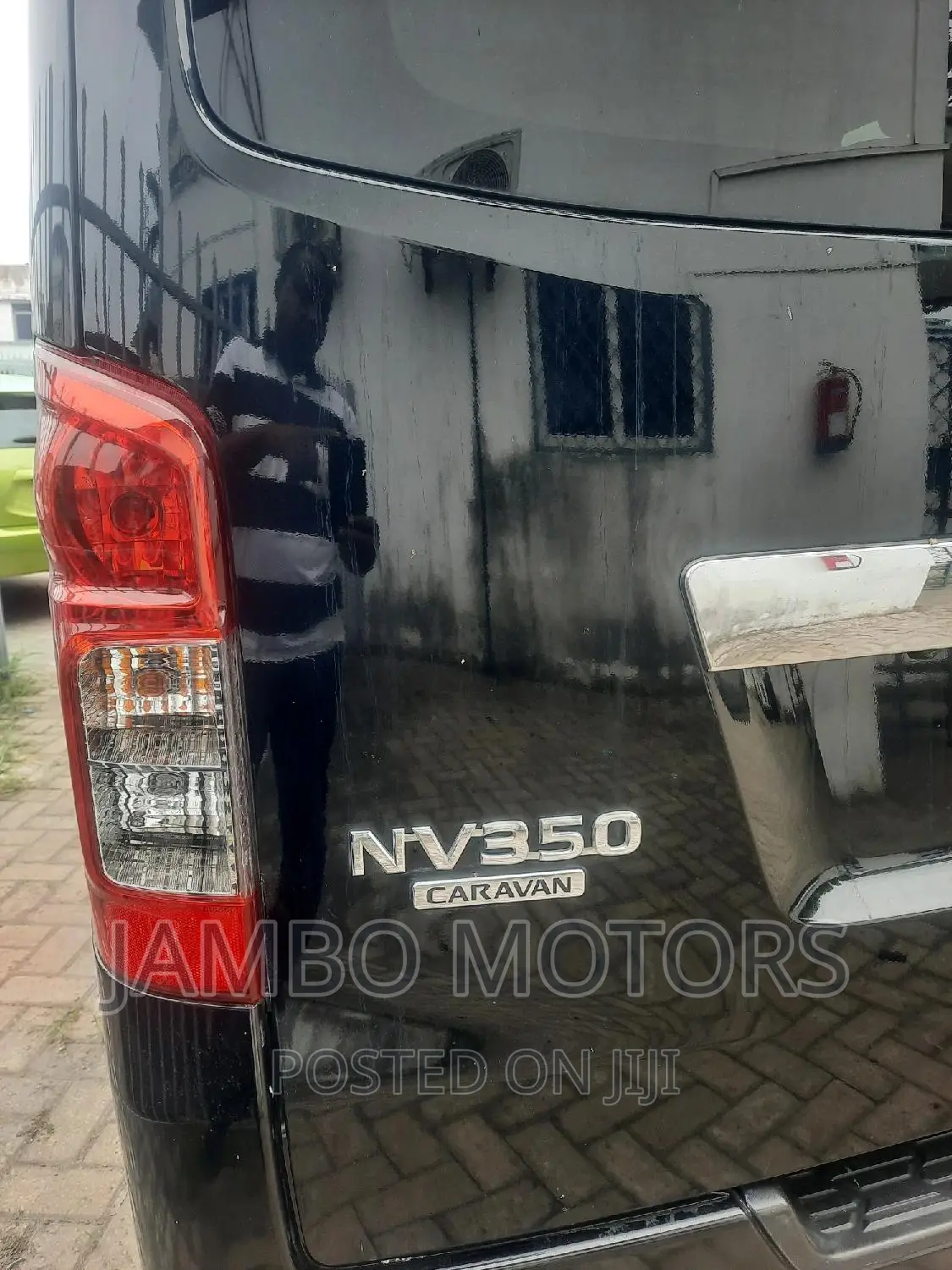 Nissan Caravan (Urvan) 2017 Black