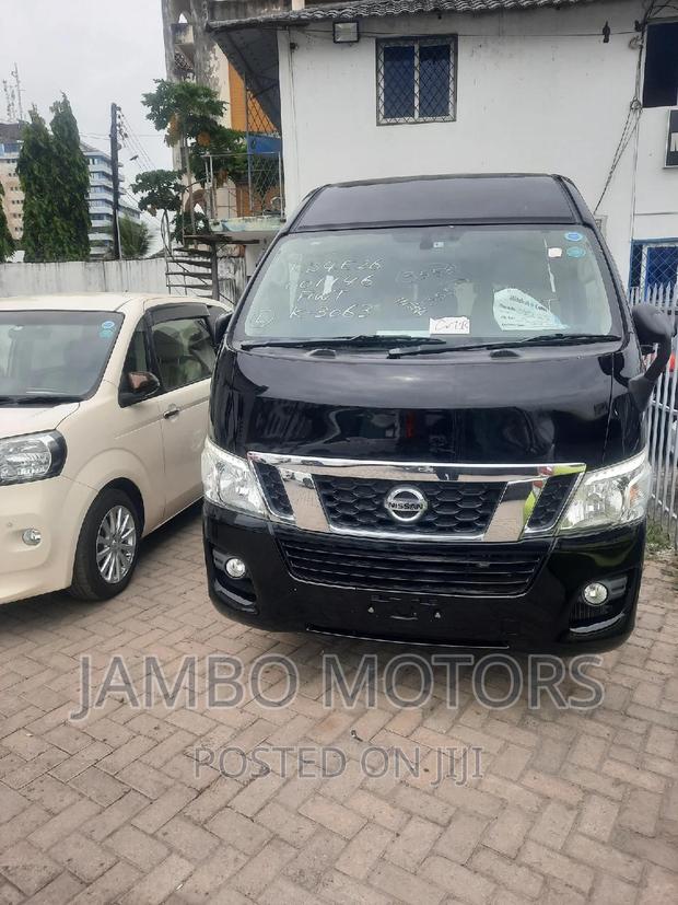 Nissan Caravan (Urvan) 2017 Black - thumbnail 4