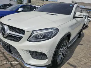 Mercedes-Benz GLE-Class 2018 Off white