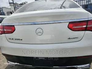 Mercedes-Benz GLE-Class 2018 Off white