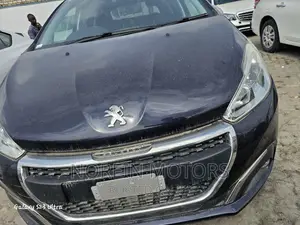 Peugeot 208 2016 Matt Black