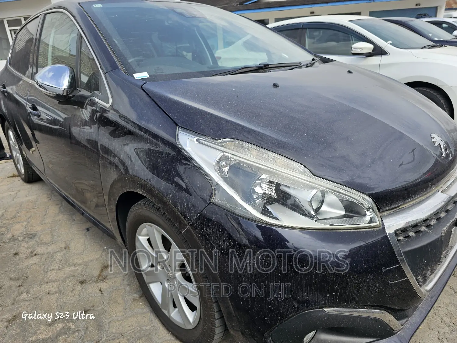 Peugeot 208 2016 Matt Black