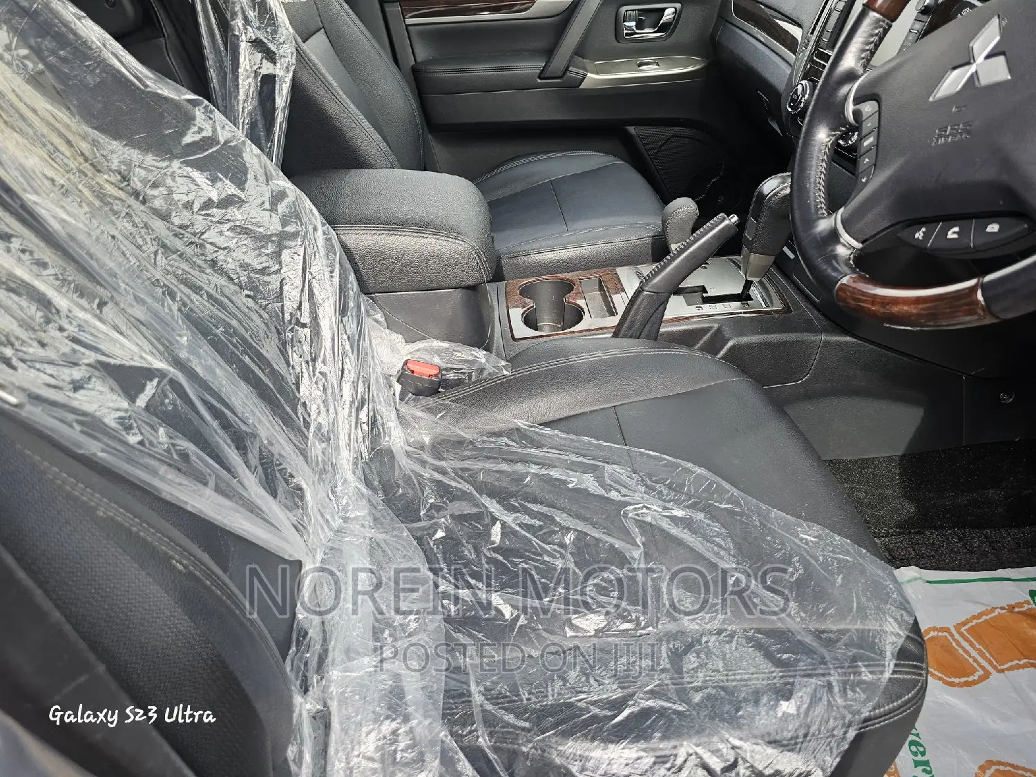 Mitsubishi Pajero Sport 2017 Silver