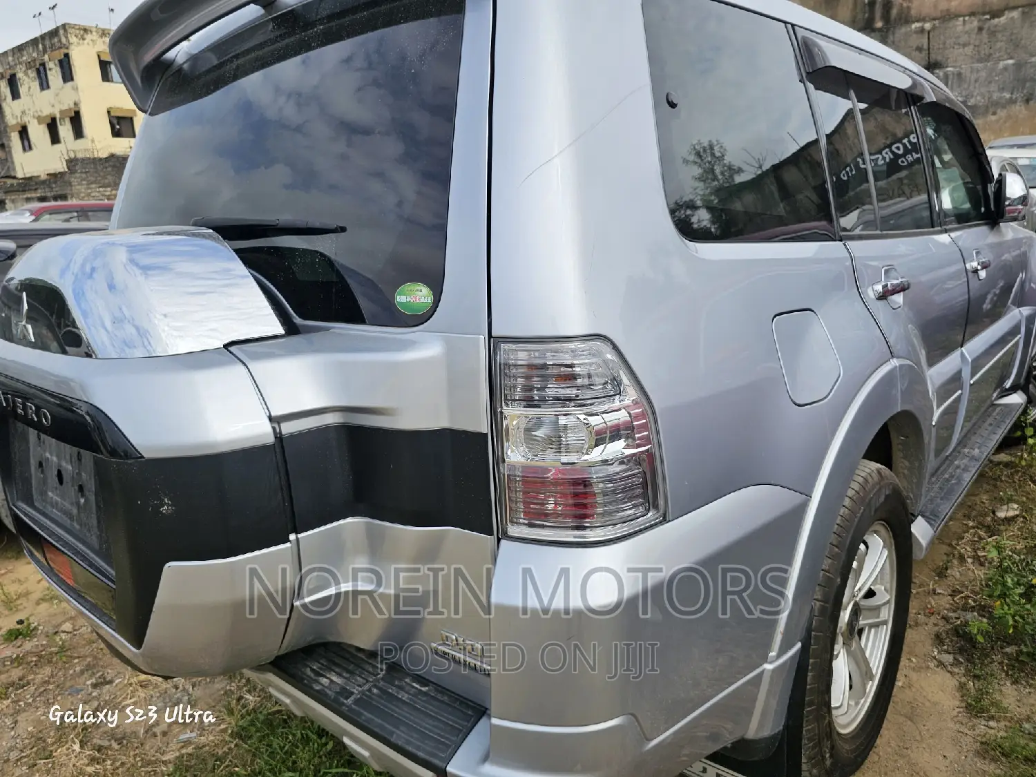 Mitsubishi Pajero Sport 2017 Silver