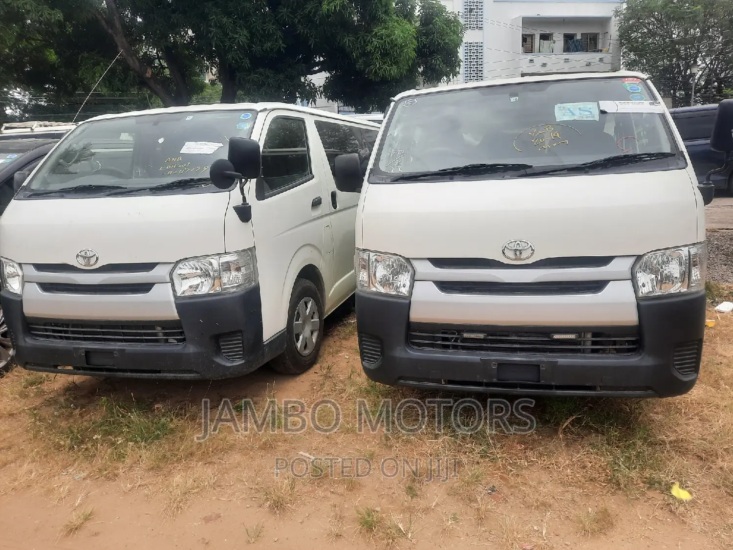 Toyota HiAce 2017 White