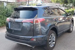 Toyota RAV4 2017 Gray